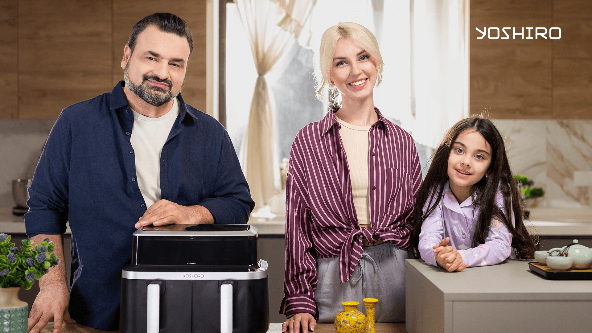 Yoshiro: Səhnə sənindir, bəlkə?